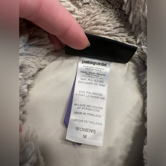 Patagonia Pelage Full Zip Fleece Vest Size Medium Green Cream Fuzzy GUC - Picture 4 of 6